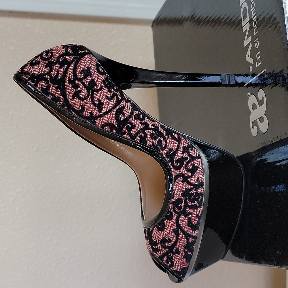 High heels - Picture 2 of 3